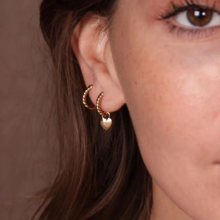 Bijoux dorés Waekura – Boucles, bagues, bracelets & charms intemporels