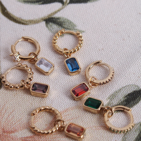 Bijoux dorés Waekura – Boucles, bagues, bracelets & charms intemporels