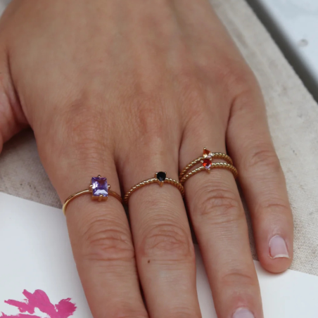 Bijoux dorés Waekura – Boucles, bagues, bracelets & charms intemporels