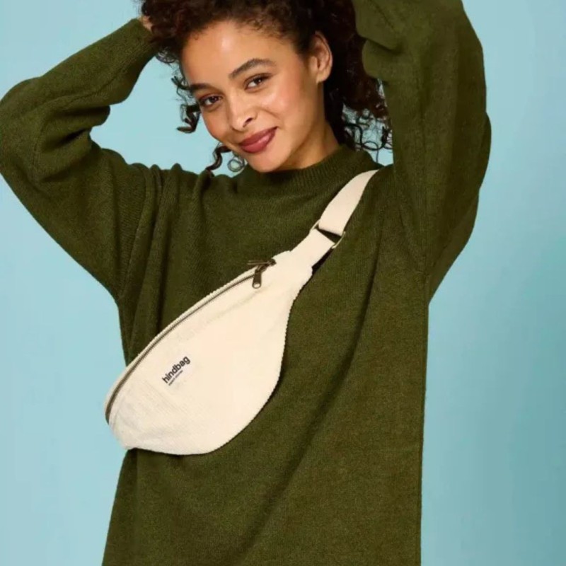Banane Olivia en Velours Créme – Sac Pratique et Stylé