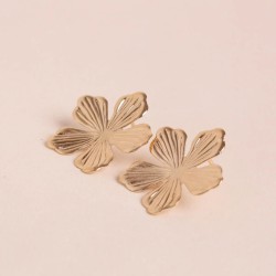 Bijoux dorés Waekura – Boucles, bagues, bracelets & charms intemporels