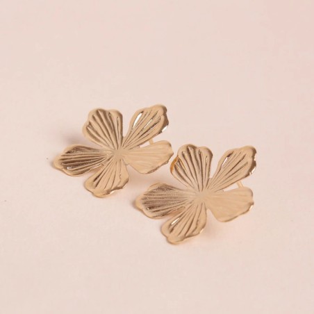 Bijoux dorés Waekura – Boucles, bagues, bracelets & charms intemporels