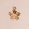Bijoux dorés Waekura – Boucles, bagues, bracelets & charms intemporels