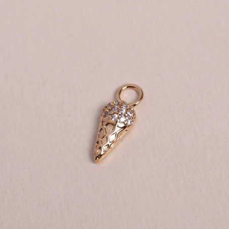 Bijoux dorés Waekura – Boucles, bagues, bracelets & charms intemporels