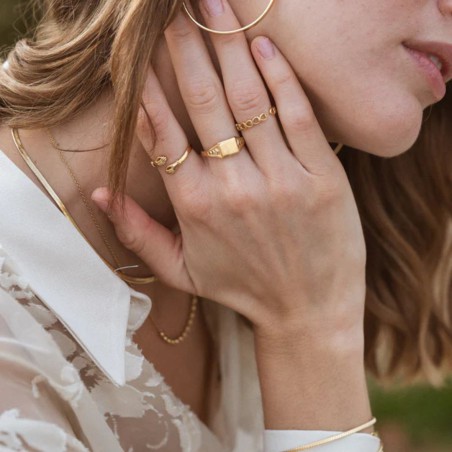 Bijoux dorés Waekura – Boucles, bagues, bracelets & charms intemporels