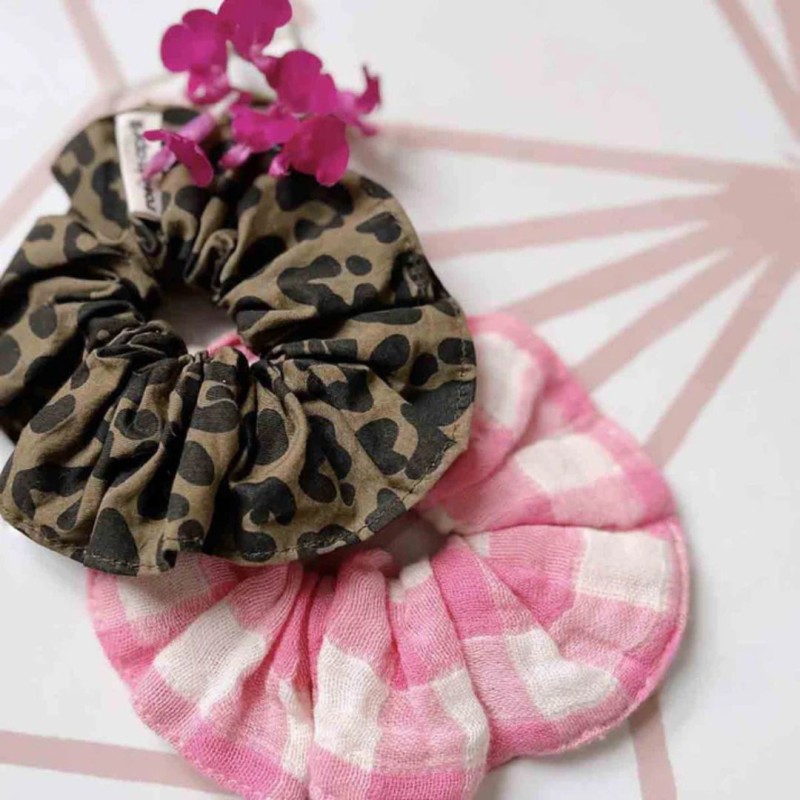 Chouchou Rose in April – Scrunchie coton OEKO‑TEX, made in Portugal 