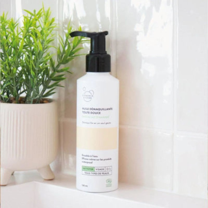 Huile Démaquillante au Lait d'Amande - 150ml Nourrissante