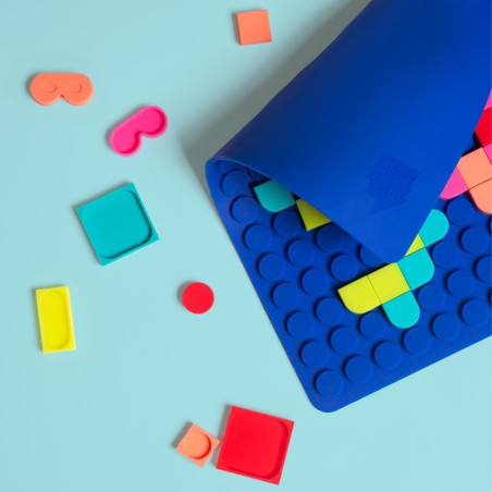 Mini Coloriage Réutilisable Dino – Set de table en silicone SuperPetit