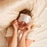 Masque de sommeil en soie – Emily’s Pillow | Douceur et confort nocturne
