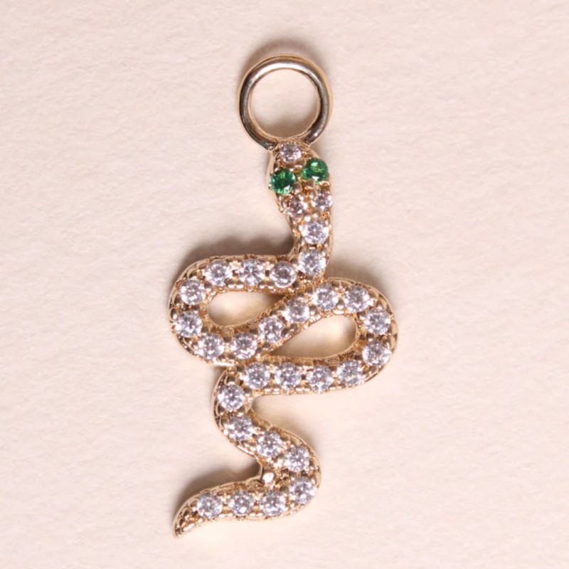 Bijoux dorés Waekura – Boucles, bagues, bracelets & charms intemporels