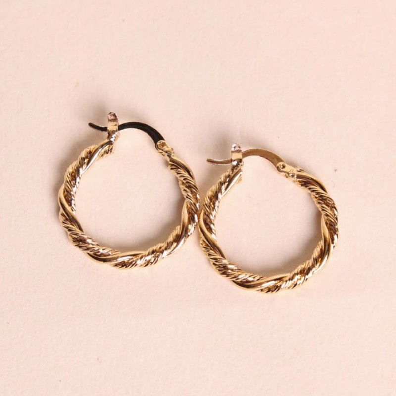 Bijoux dorés Waekura – Boucles, bagues, bracelets & charms intemporels