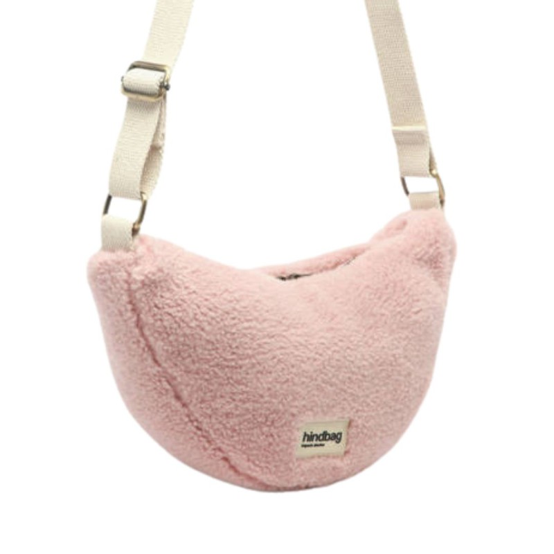 Sac banane Andrea teddy beige – Hindbag, forme demi-lune pratique et élégante