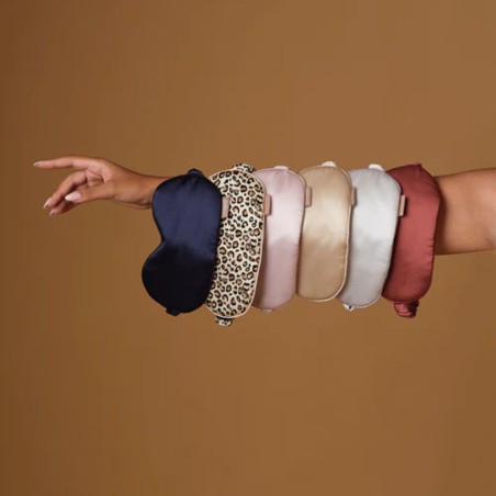 Masque de sommeil en soie – Emily’s Pillow | Douceur et confort nocturne