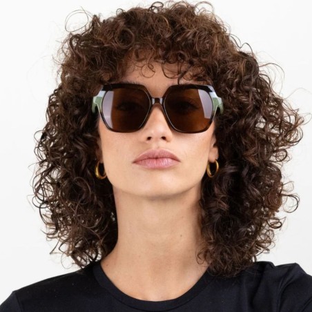 Charly Therapy - Lunettes solaires à monture oversize carrée recyclée - Sabrina Luma