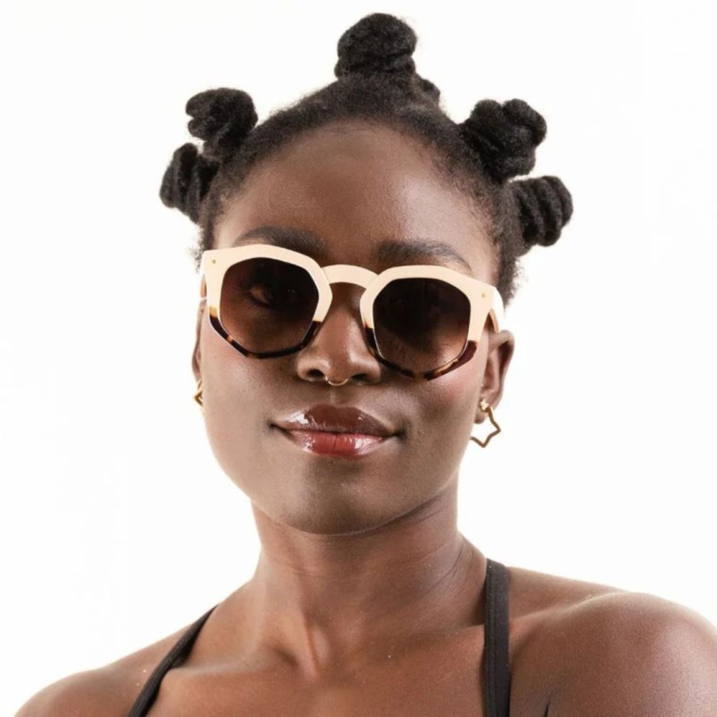 Charly Therapy - Lunettes solaires à monture hexagonale recyclée - Audrey Amande