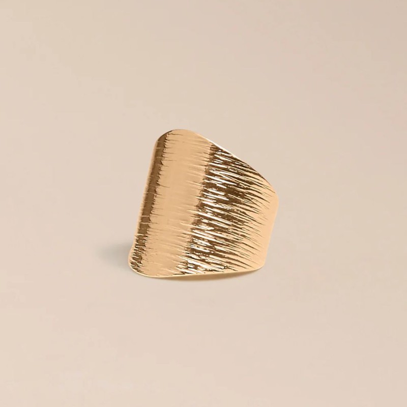 Bijoux dorés Waekura – Boucles, bagues, bracelets & charms intemporels