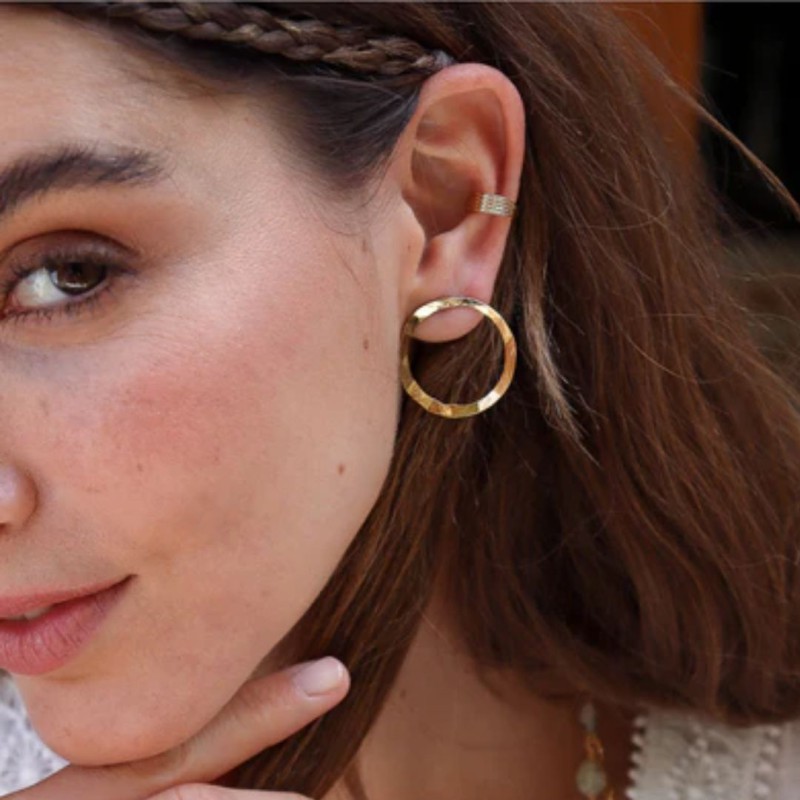 Bijoux dorés Waekura – Boucles, bagues, bracelets & charms intemporels