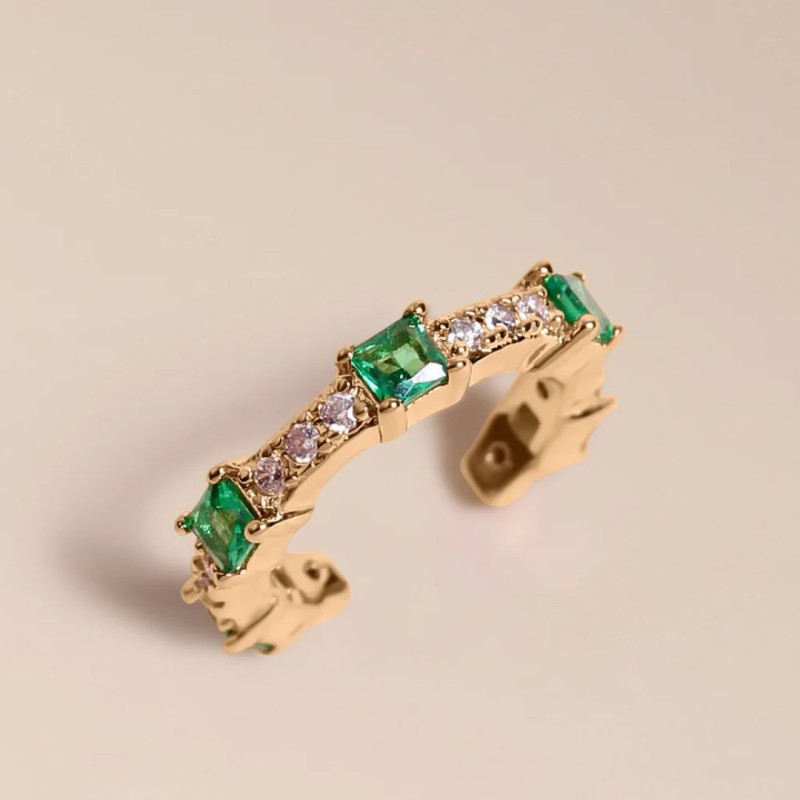 Bijoux dorés Waekura – Boucles, bagues, bracelets & charms intemporels