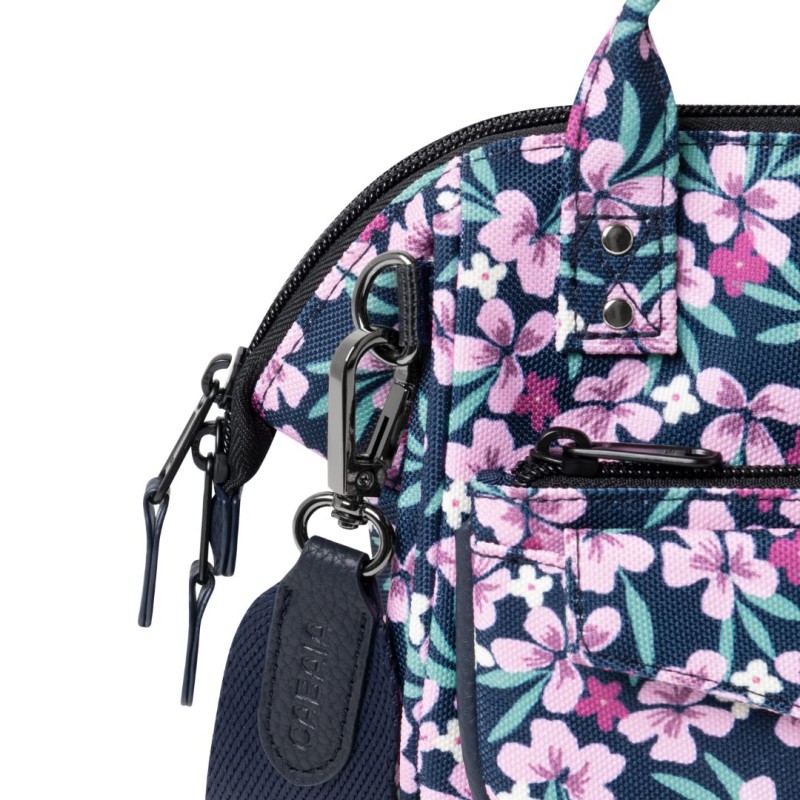 Sac bandoulière Crossbody Adventurer Small — Cabaïa | Lucie in the R