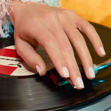 Vernis GREEN Manucurist – Nebula Playback Couleur naturelle & formule clean à base de plantes mimosa