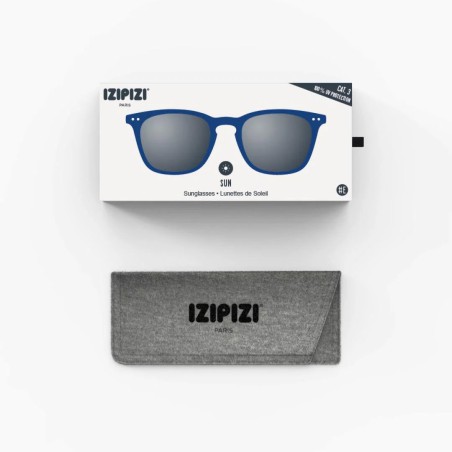 Lunettes de soleil IZIPIZI #E Navy Blue | Protection UV | Lucie in the R