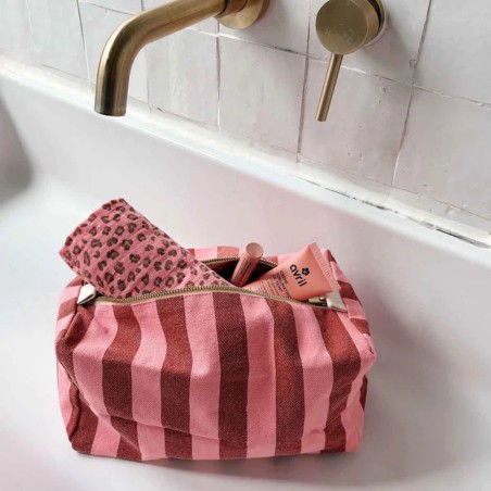 Trousse de toilette Vic Rose in April – 26 × 13 × 12 cm, coton enduit | Lucie in the R