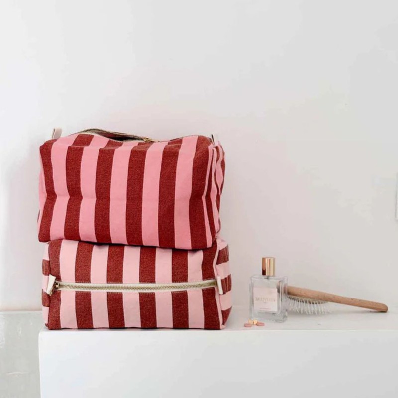 Trousse de toilette Vic Rose in April – 26 × 13 × 12 cm, coton enduit | Lucie in the R