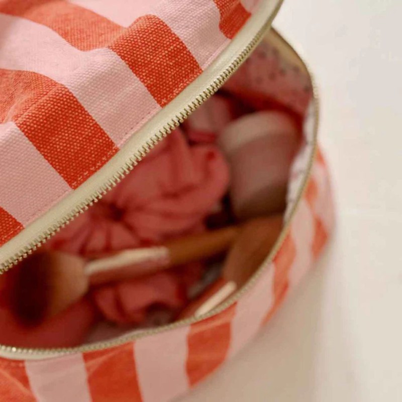 Vanity Oona Rose in April trousse de toilette | Lucie in the R