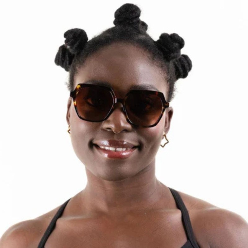 Charly Therapy - Lunettes solaires à monture oversize carrée recyclée - Sabrina Kiwi