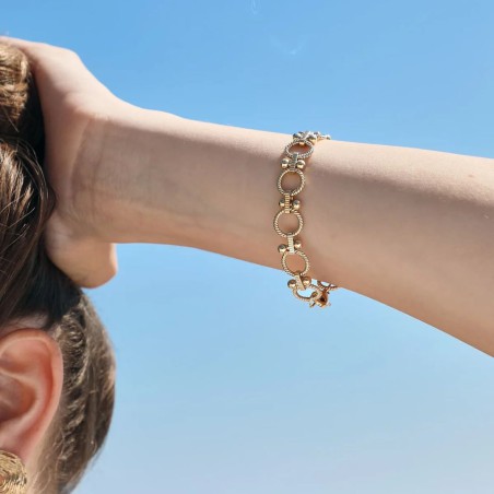 Bijoux dorés Waekura – Boucles, bagues, bracelets & charms intemporels
